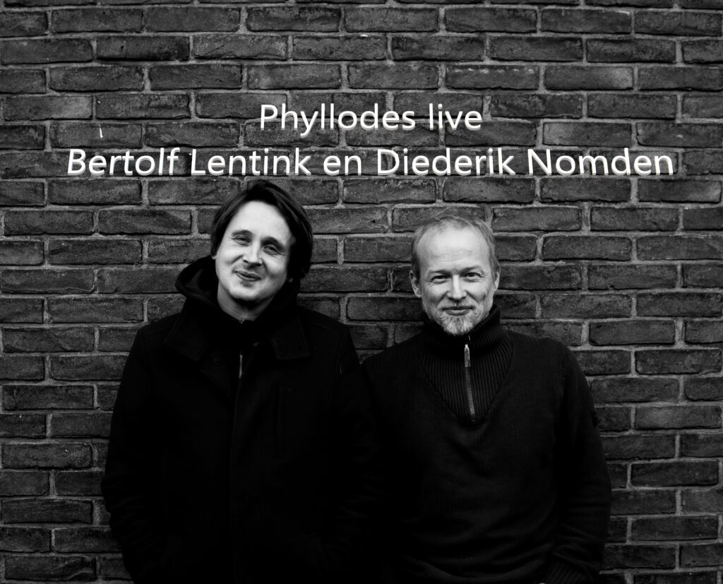Phyllodes live